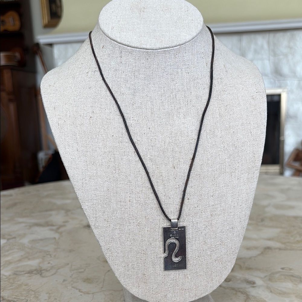 GUCCI Leo 925 Sterling Silver Zodiac Dog Tag Unisex Necklace Pendant